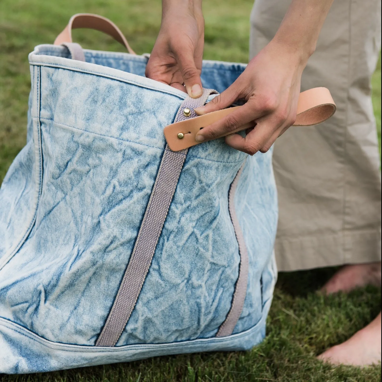 Immodest Cotton Large East-West Tote in Acid Wash